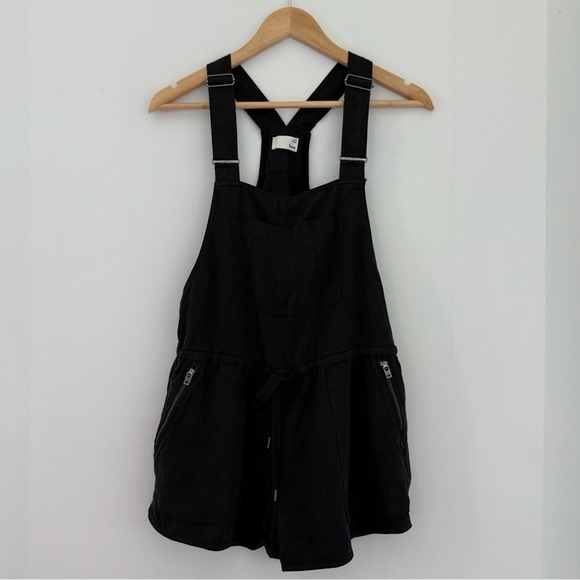 Aritzia Wilfred black Beatriz short overalls romper - XS - Picture 6 of 12